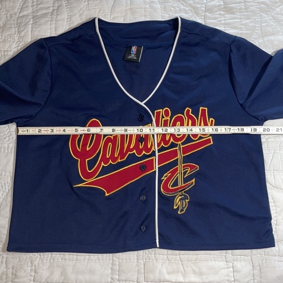 Cleveland Cavaliers M Cropped NBA Jersey Button Front Embroidered #70 Light - Picture 4 of 7